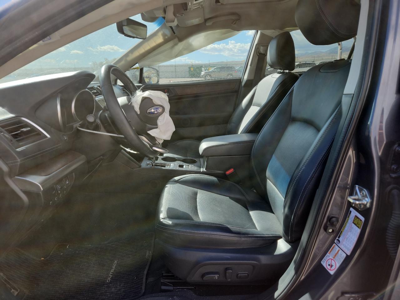 2018 Subaru Outback VIN 4S4BSANC5J3331695 photo 7