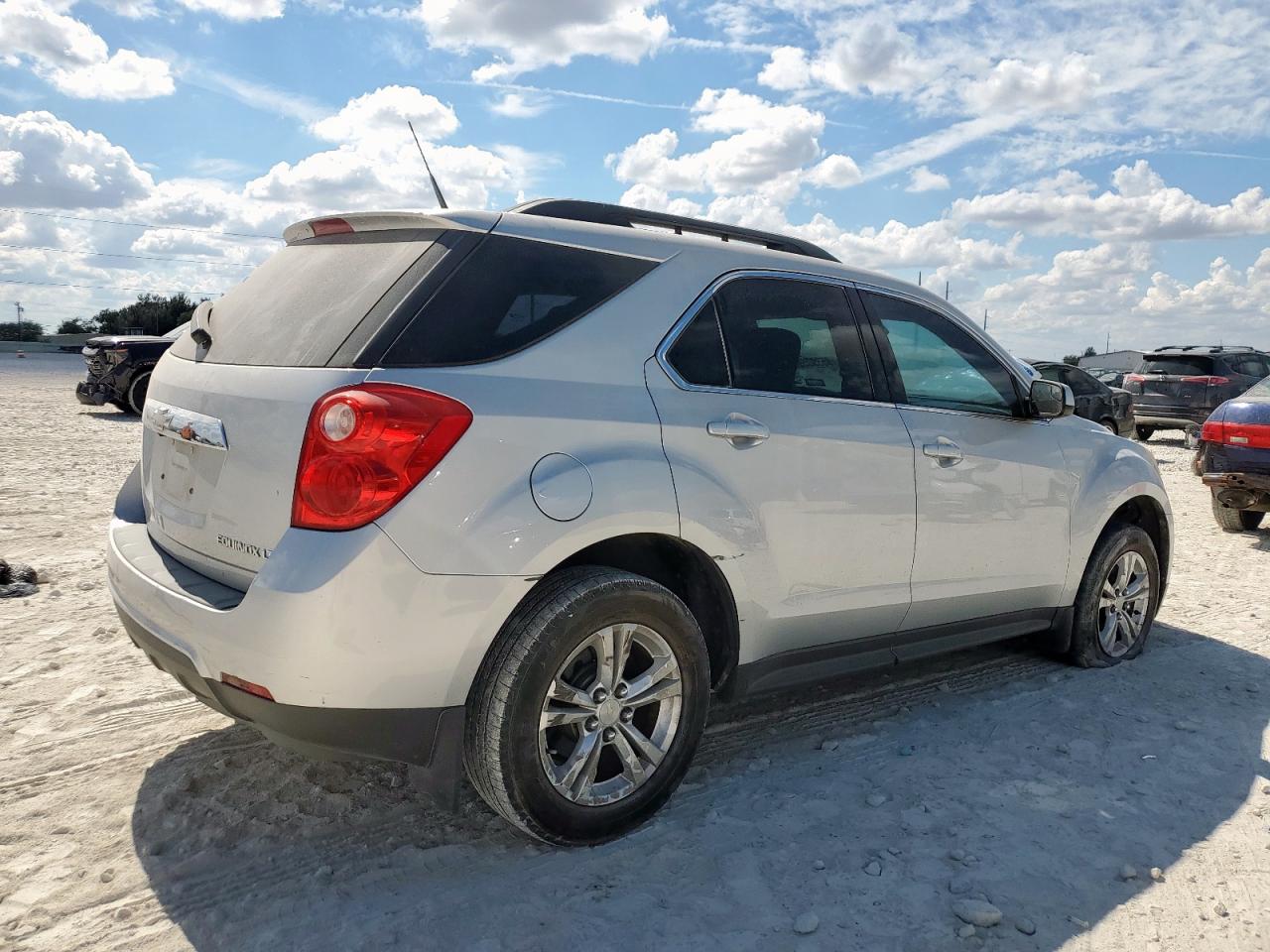 2013 Chevrolet Equinox VIN 1GNALDEKXDZ101746 photo 3