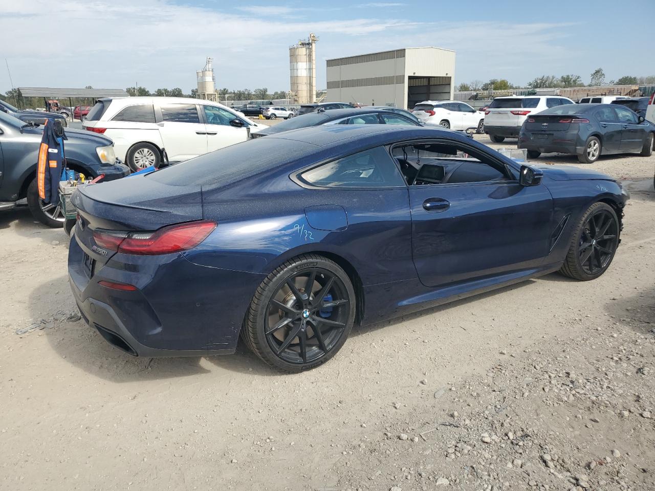 2022 BMW M8 VIN WBABC4C08NCH98157 photo 3