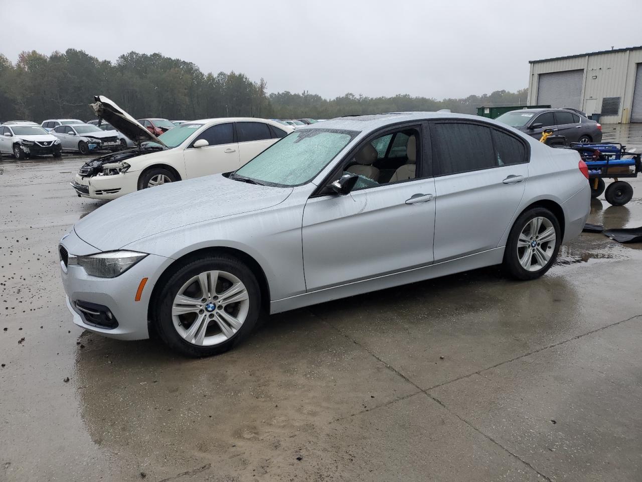 2016 BMW 3 series VIN WBA8E9G51GNT43811 photo 1