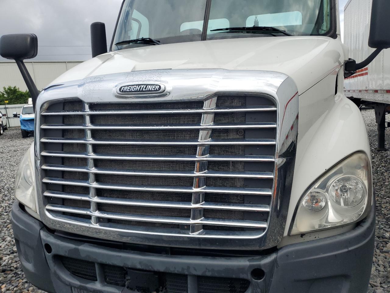 2017 FREIGHTLINER All other VIN 3AKBGADV5HSJD0486 photo 7