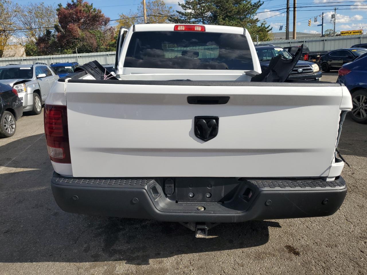 2024 Ram 1500 VIN 1C6RR6LG2RS156154 photo 6