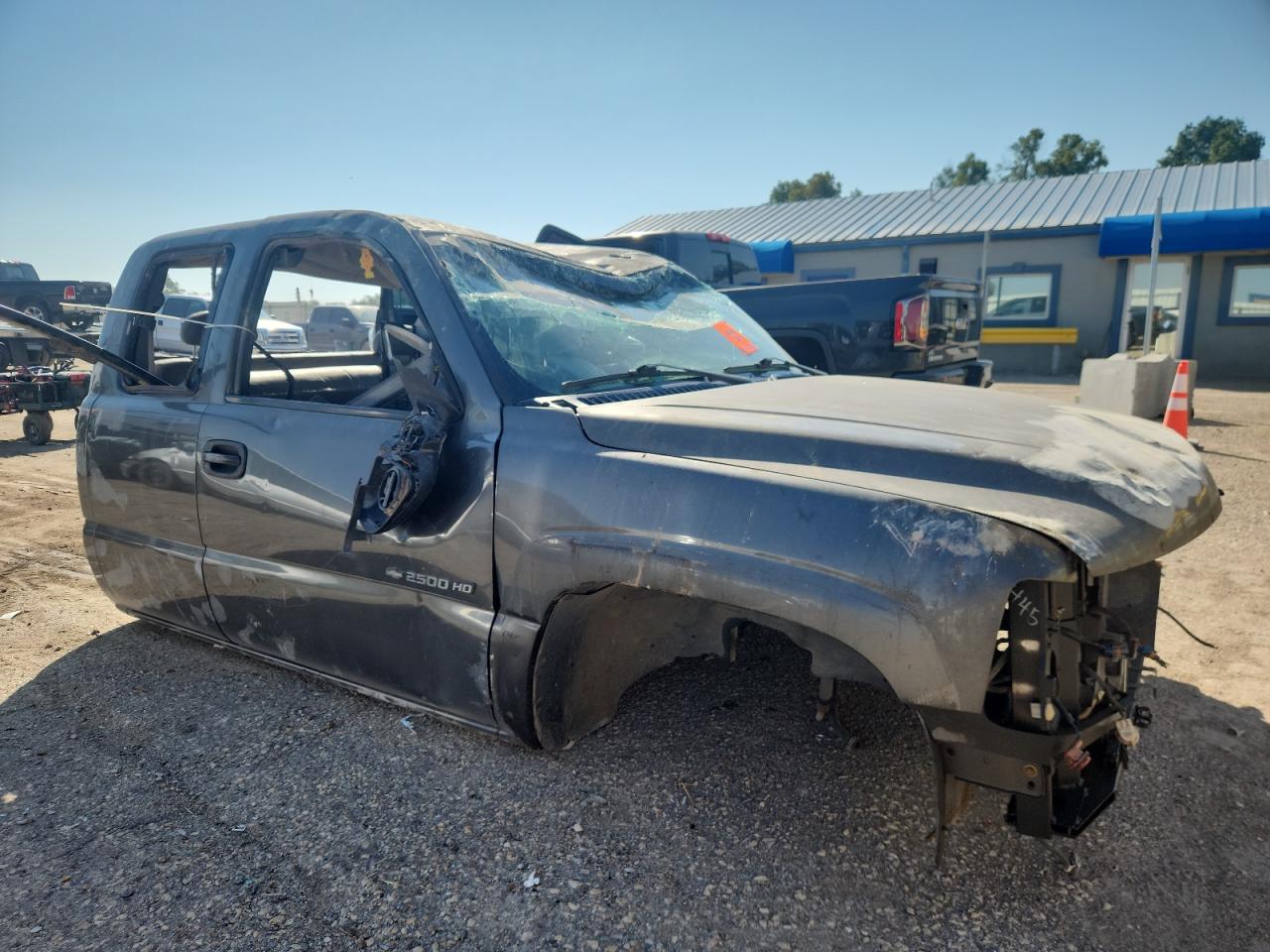 2002 CHEVROLET Silverado VIN 1GCHK29GX2E262543 photo 4