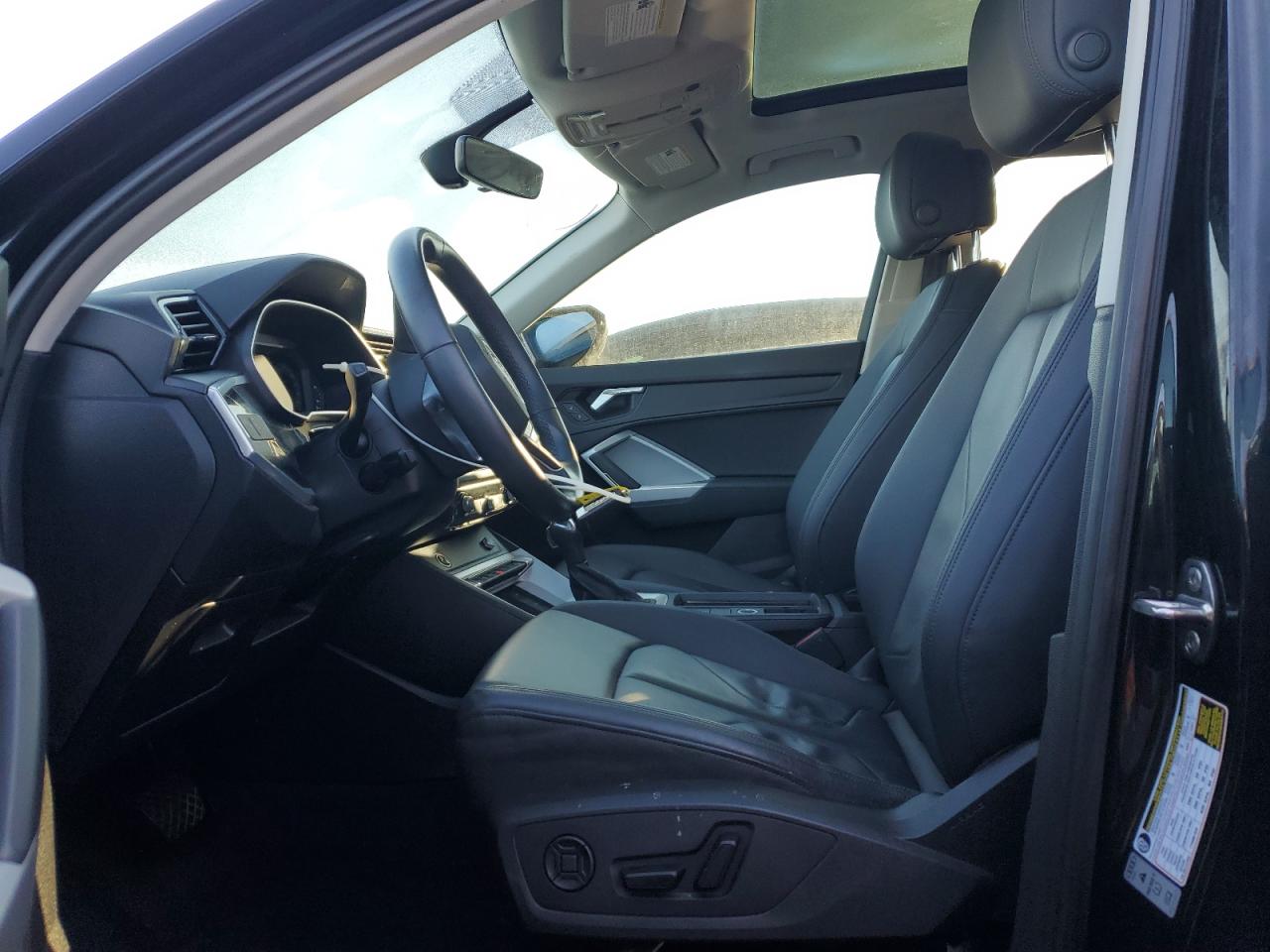 2022 Audi Q3 VIN WA1AECF37N1080286 photo 7