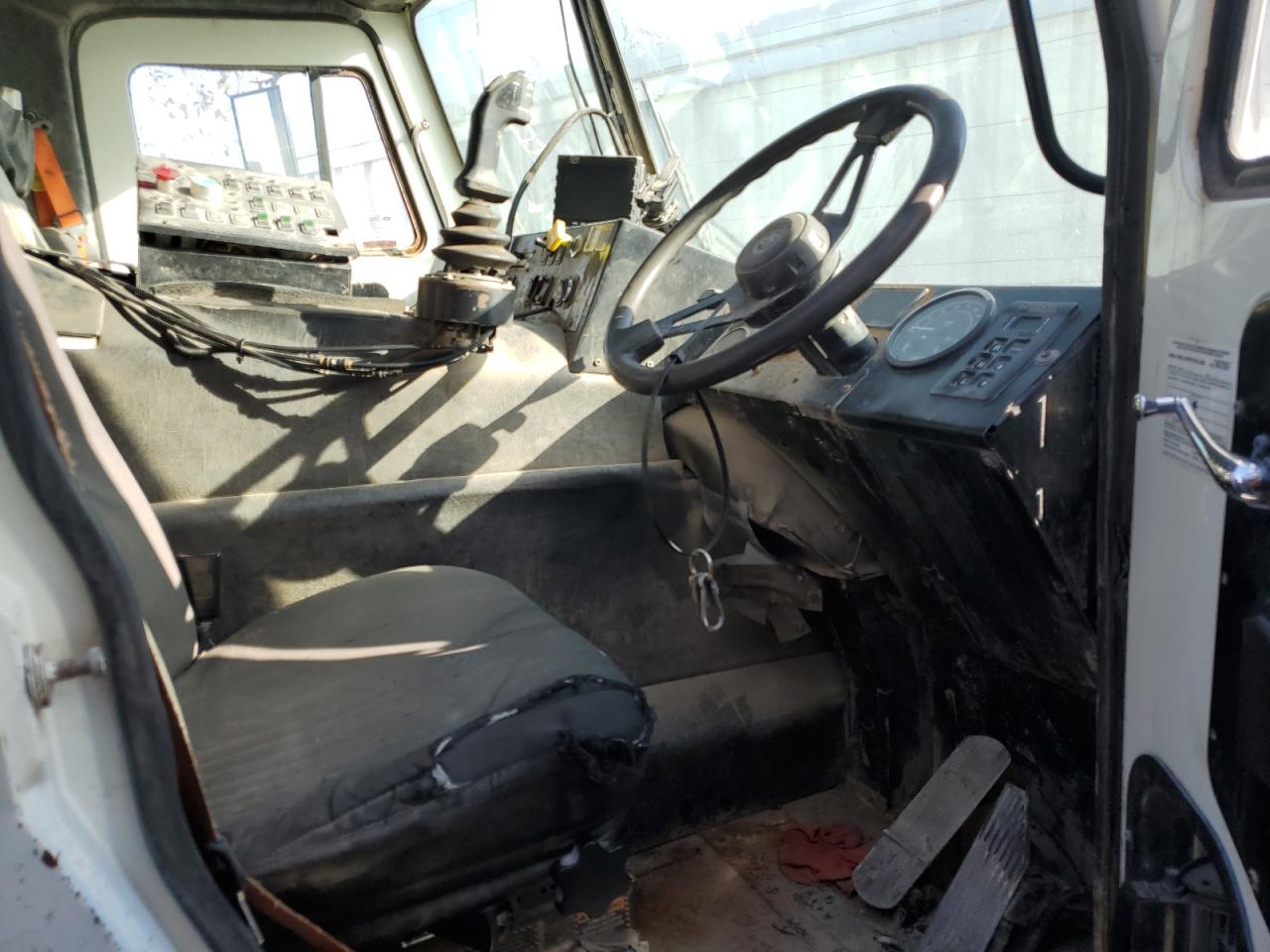 2013 MACK All models VIN 1M2AU02C9DM007541 photo 5