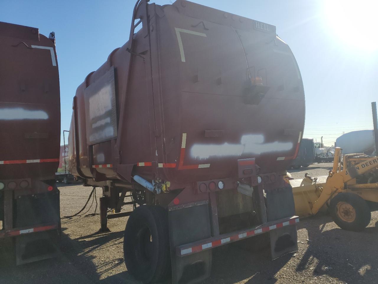 1999 HEIL All models VIN 1H9BCGFF7X8270223 photo 3