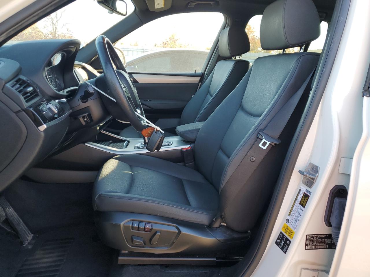 2017 BMW X3 VIN 5UXWX9C36H0W66886 photo 7