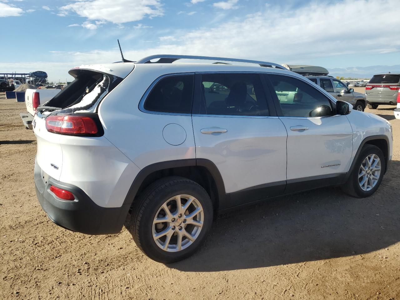 2016 Jeep Grand cher VIN 1C4PJLCB8GW356133 photo 3