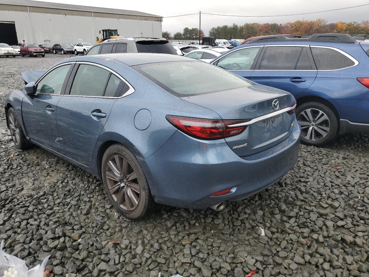 2018 Mazda 6 VIN JM1GL1VM0J1313360 photo 2