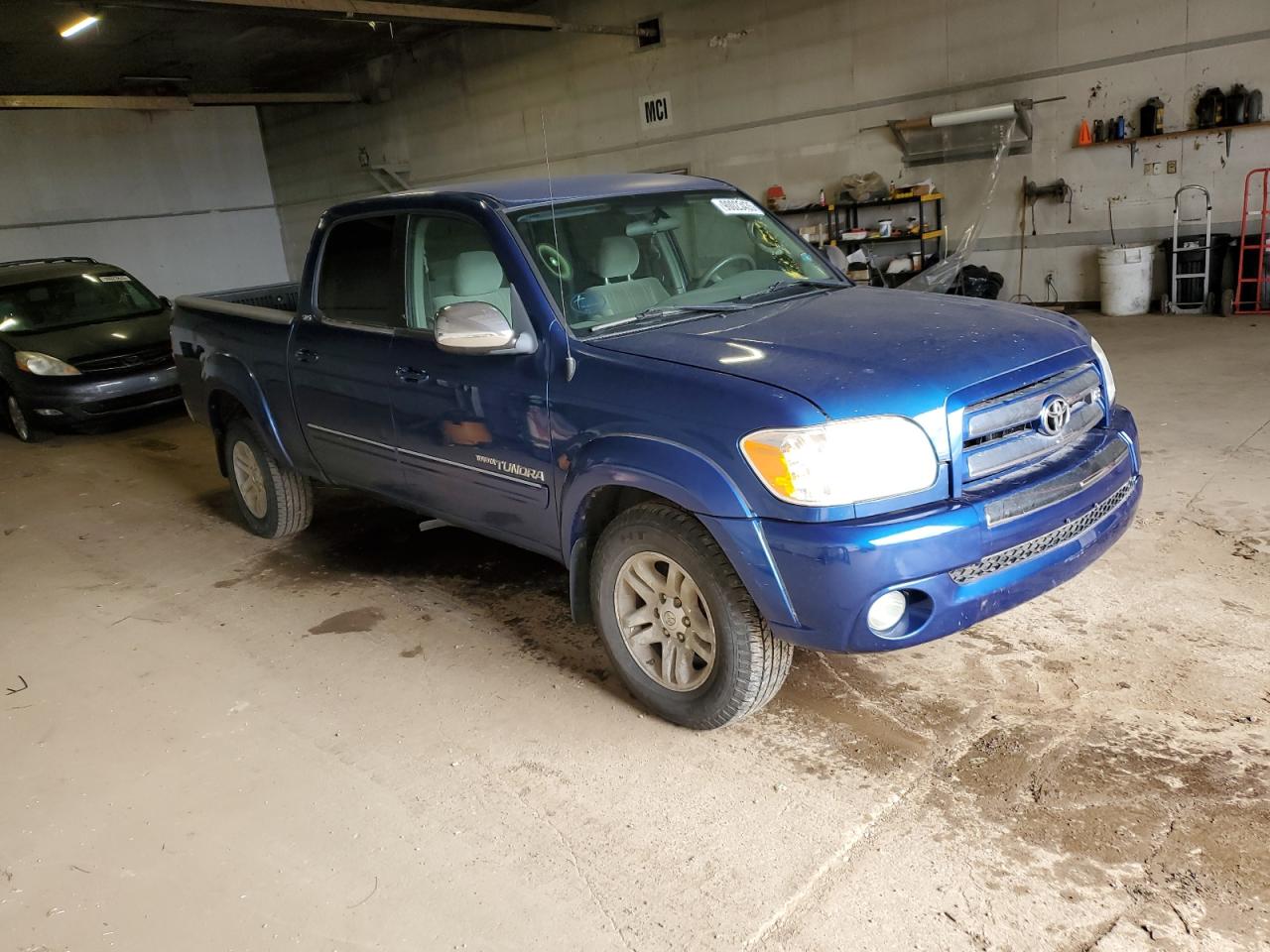 2005 Toyota Tundra VIN 5TBDT44145S482830 photo 4