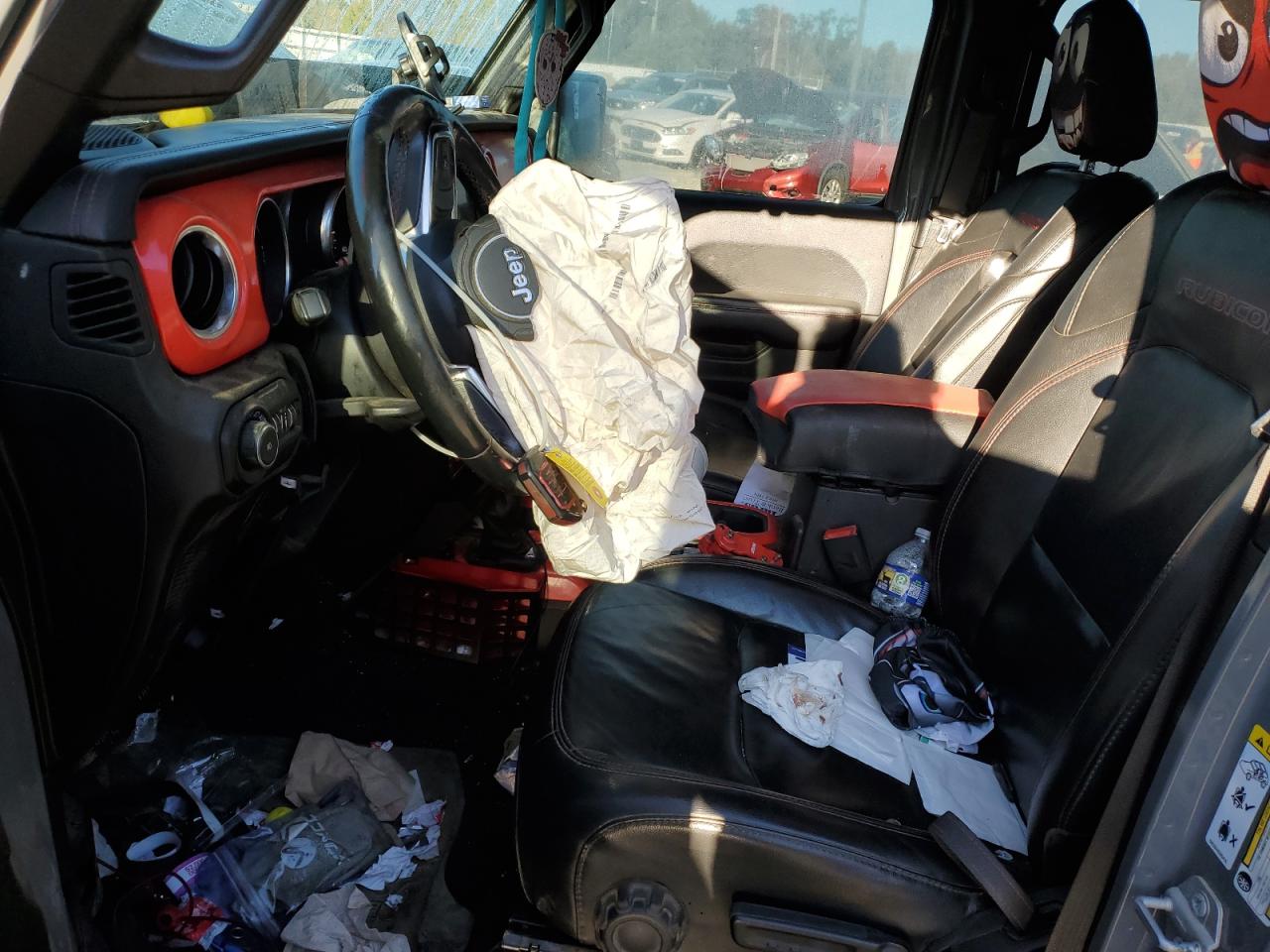 2018 Jeep Wrangler / VIN 1C4HJXFG3JW251817 photo 7