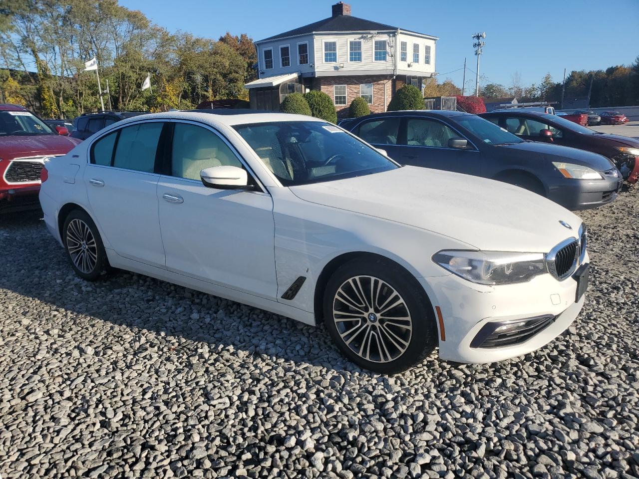 2018 BMW 5 series VIN WBAJB1C55JB083990 photo 4