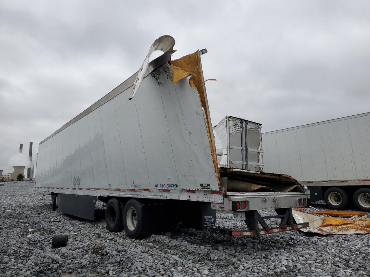 2016 UTILITY All models VIN 1UYVS2536GU517211 photo 3