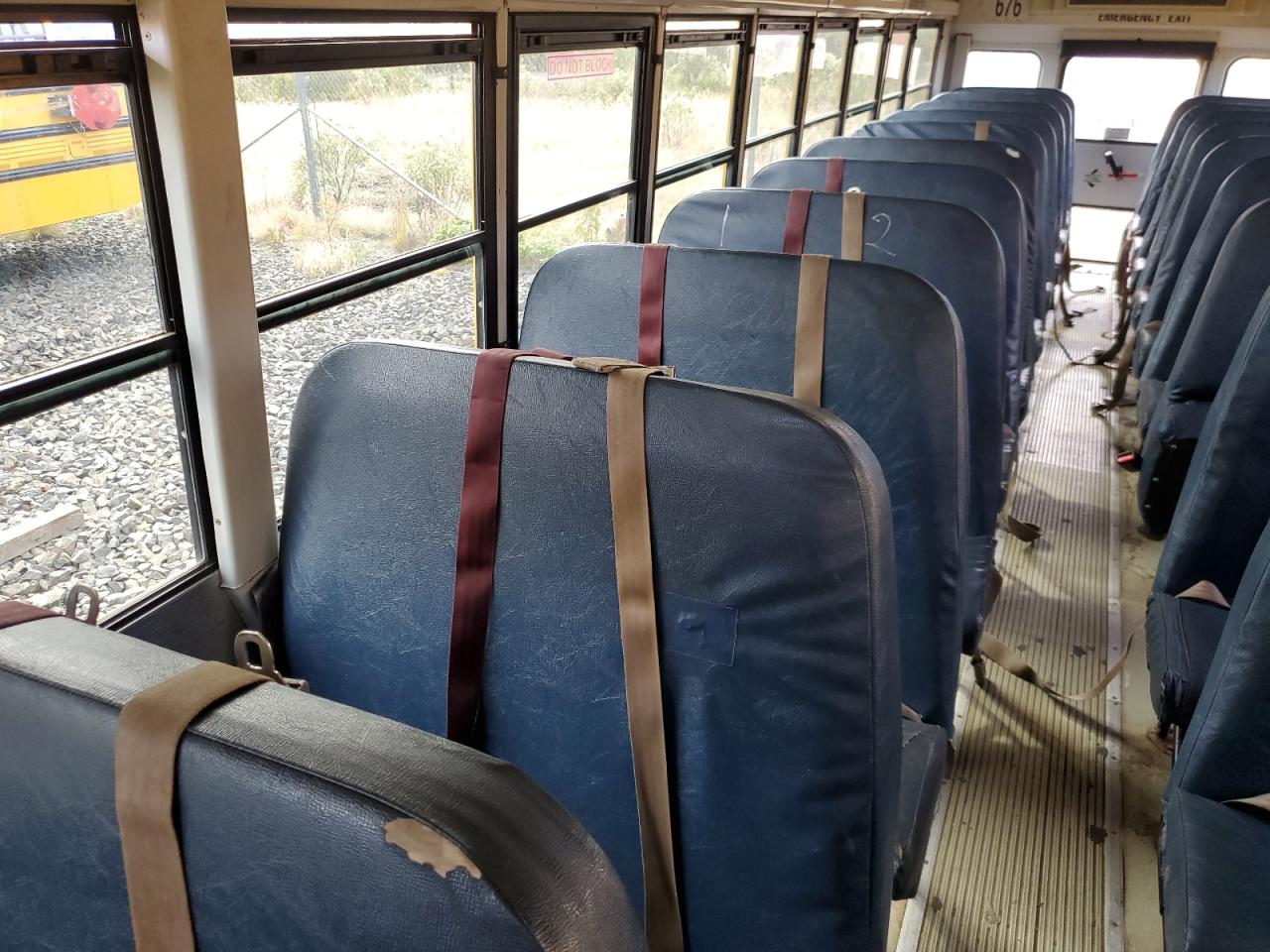 2005 THOMAS Saf-t-line VIN 4UZAAXCS95CU88082 photo 6