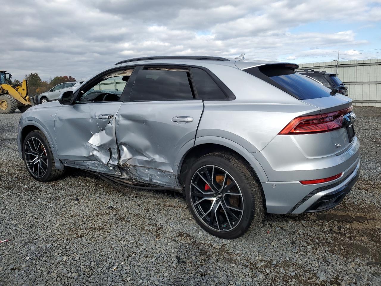 2019 Audi Q8 VIN WA1EVAF14KD020254 photo 2