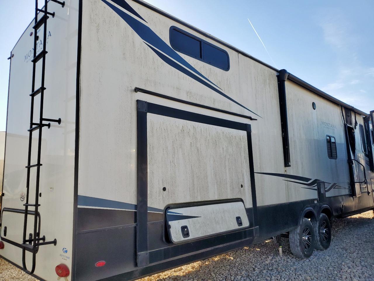 2023 KEYSTONE Montana hi VIN 4YDFHMU27PA740264 photo 4