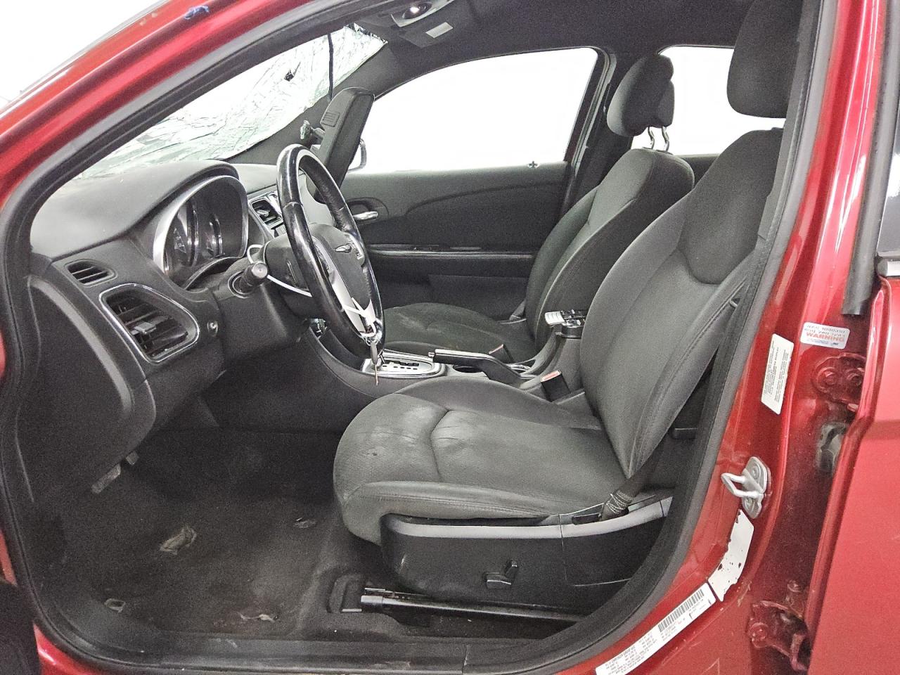 2012 Chrysler 200 VIN 1C3CCBBB2CN107111 photo 7