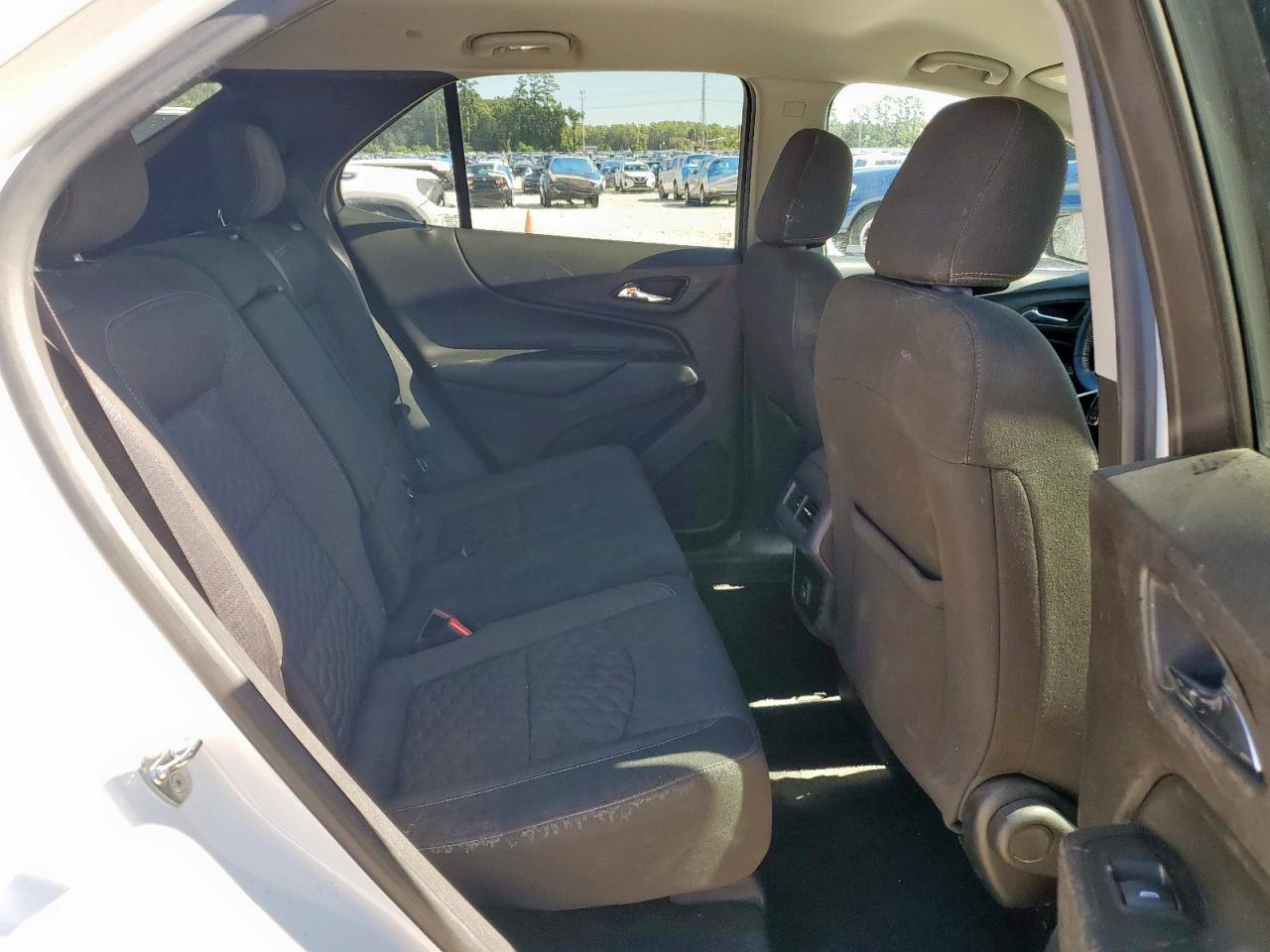2019 Chevrolet Equinox VIN 3GNAXJEV4KS645912 photo 11