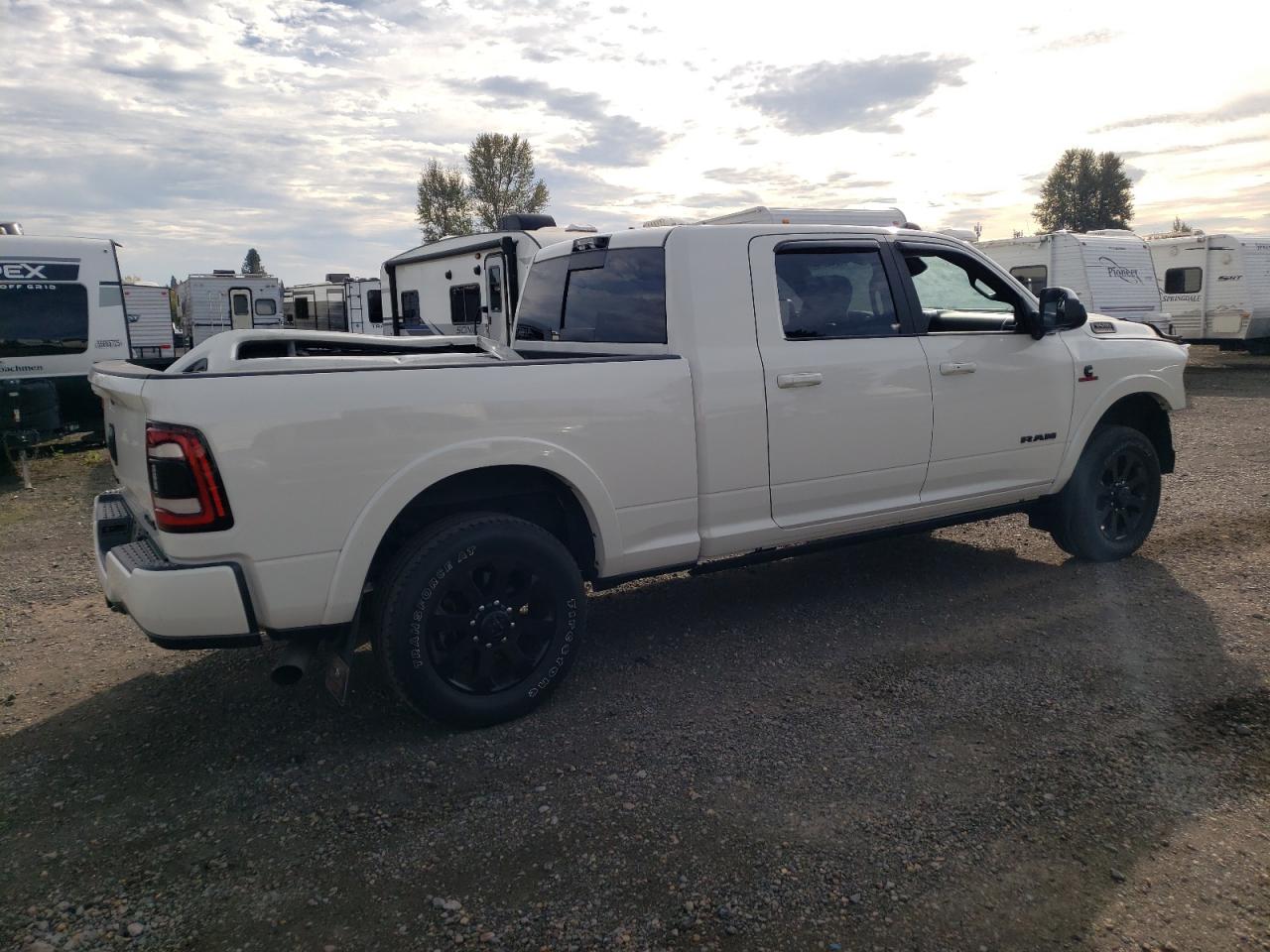 2021 Ram 3500 VIN 3C63R3ML1MG651011 photo 3