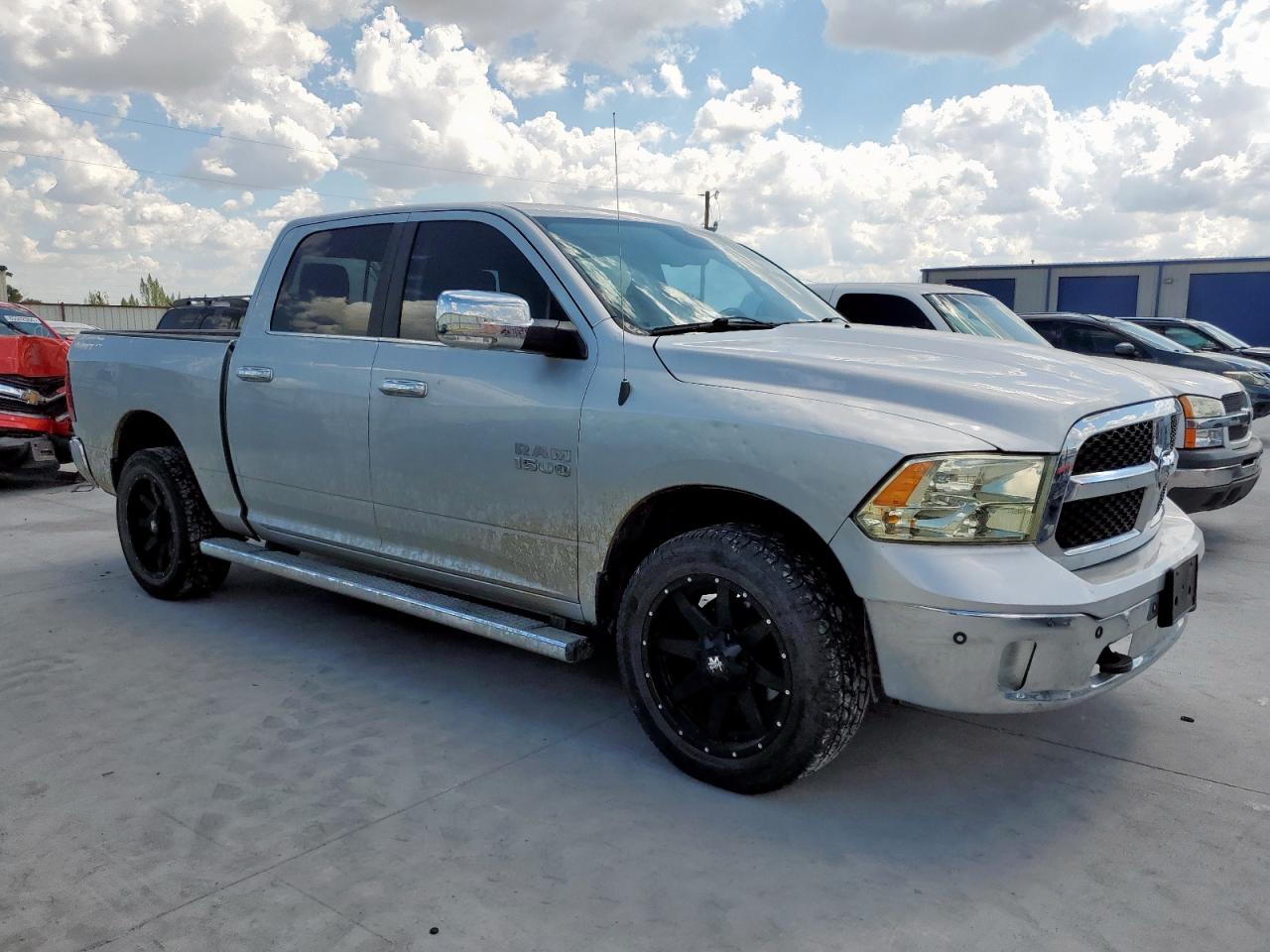 2017 Ram 1500 VIN 1C6RR7LT1HS655979 photo 4