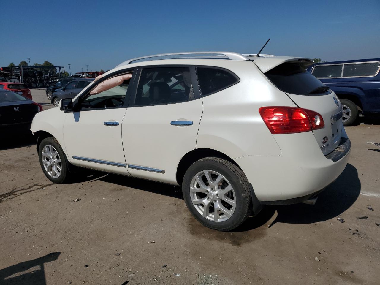 2013 Nissan Rogue VIN JN8AS5MV1DW143502 photo 2