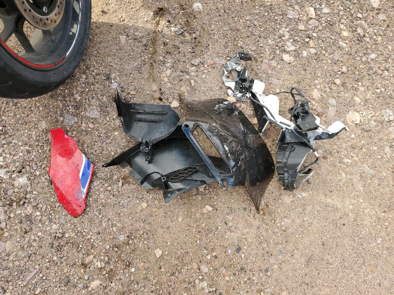 2024 Honda Cbr cycle VIN MLHRH1551R5001441 photo 9