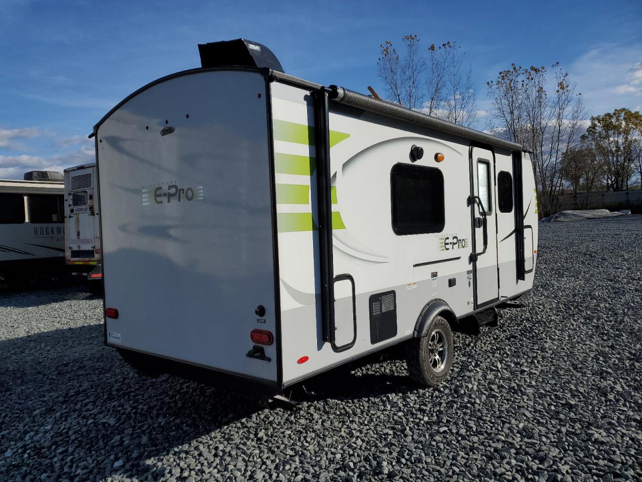 2018 FLAGSTF/FR M-22fbs VIN 5ZT2FSHC4J3001930 photo 4