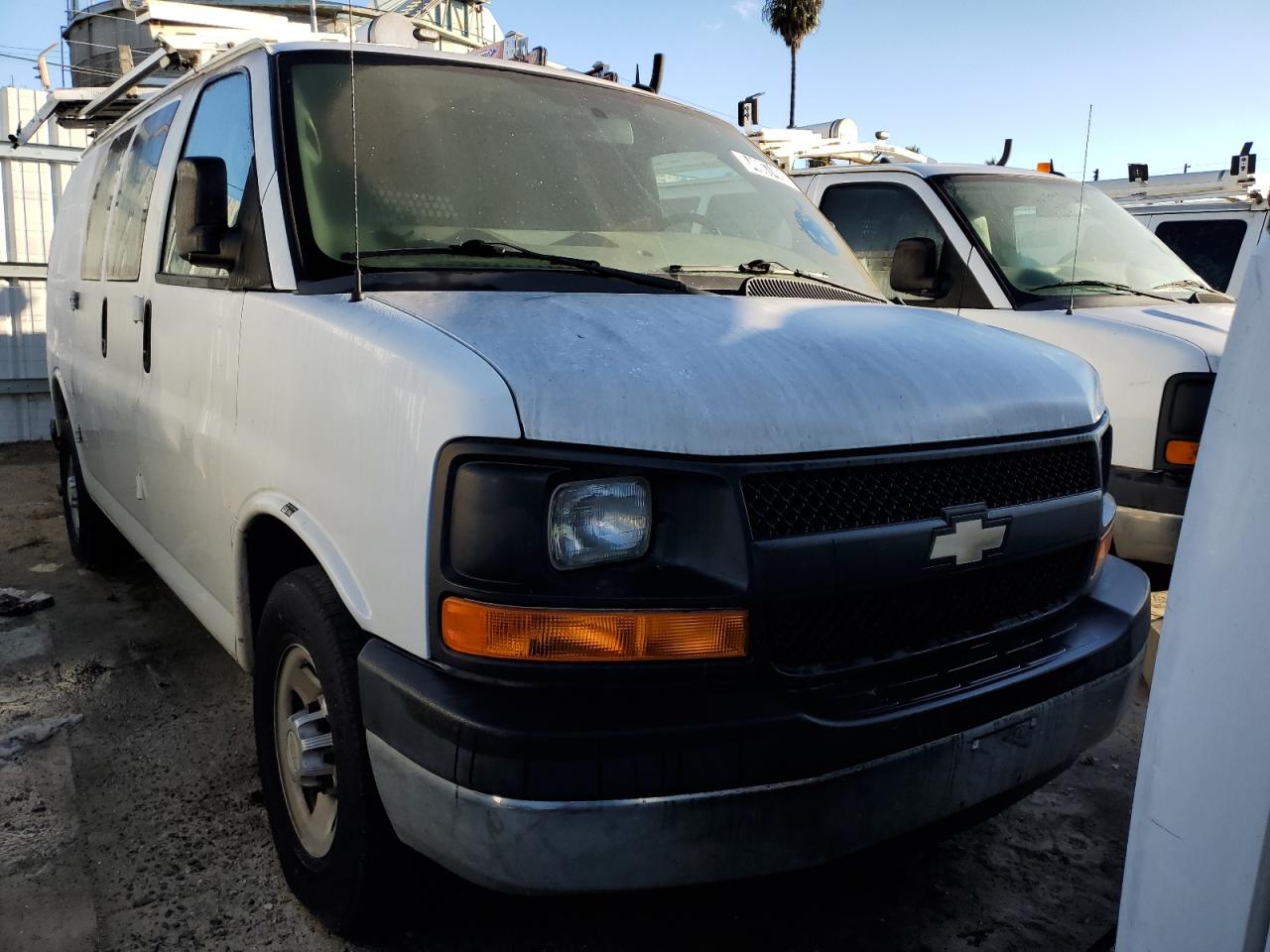 2014 CHEV Express VIN 1GCWGFCB4E1134694 photo 5