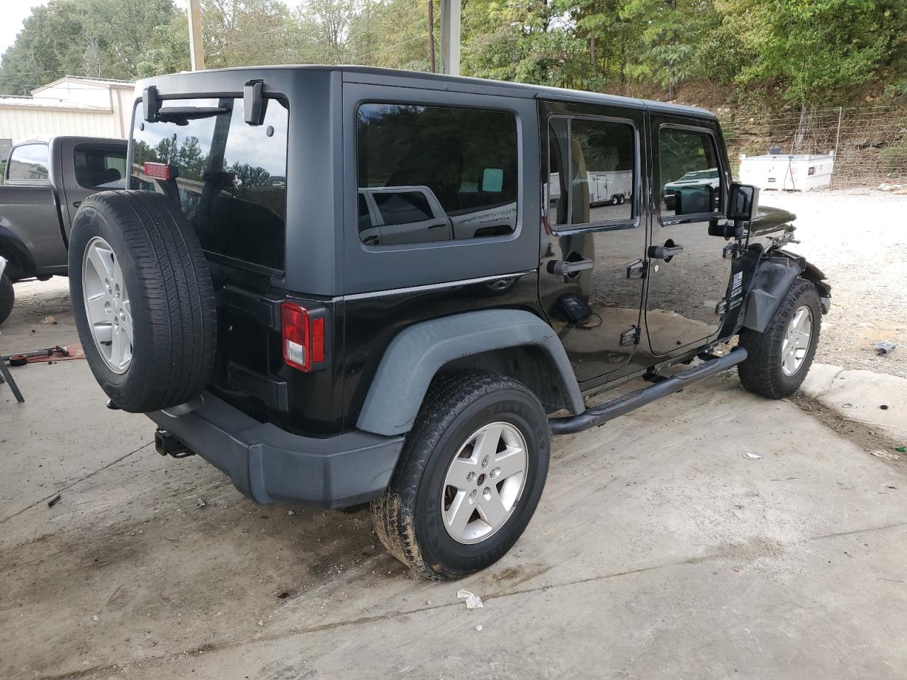 2014 Jeep Wrangler / VIN 1C4BJWDG1EL268822 photo 3