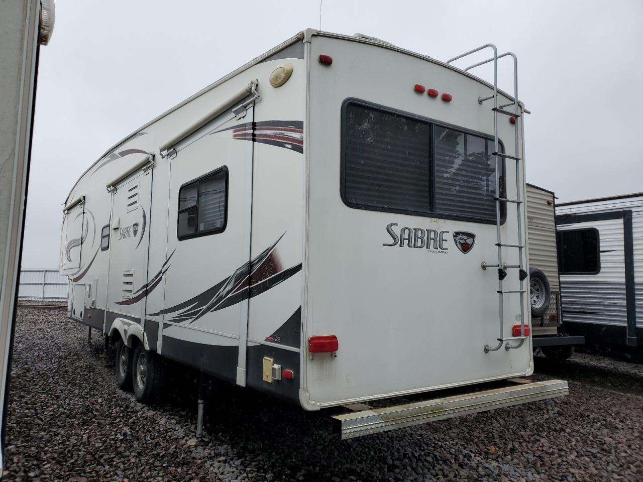 2013 Frrv 5th wheel VIN 4X4FSRK20D3007424 photo 3