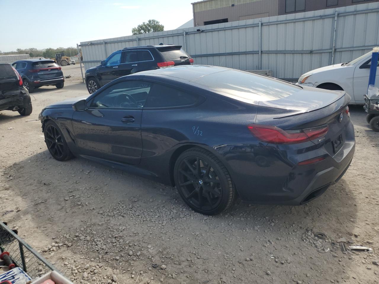 2022 BMW M8 VIN WBABC4C08NCH98157 photo 2