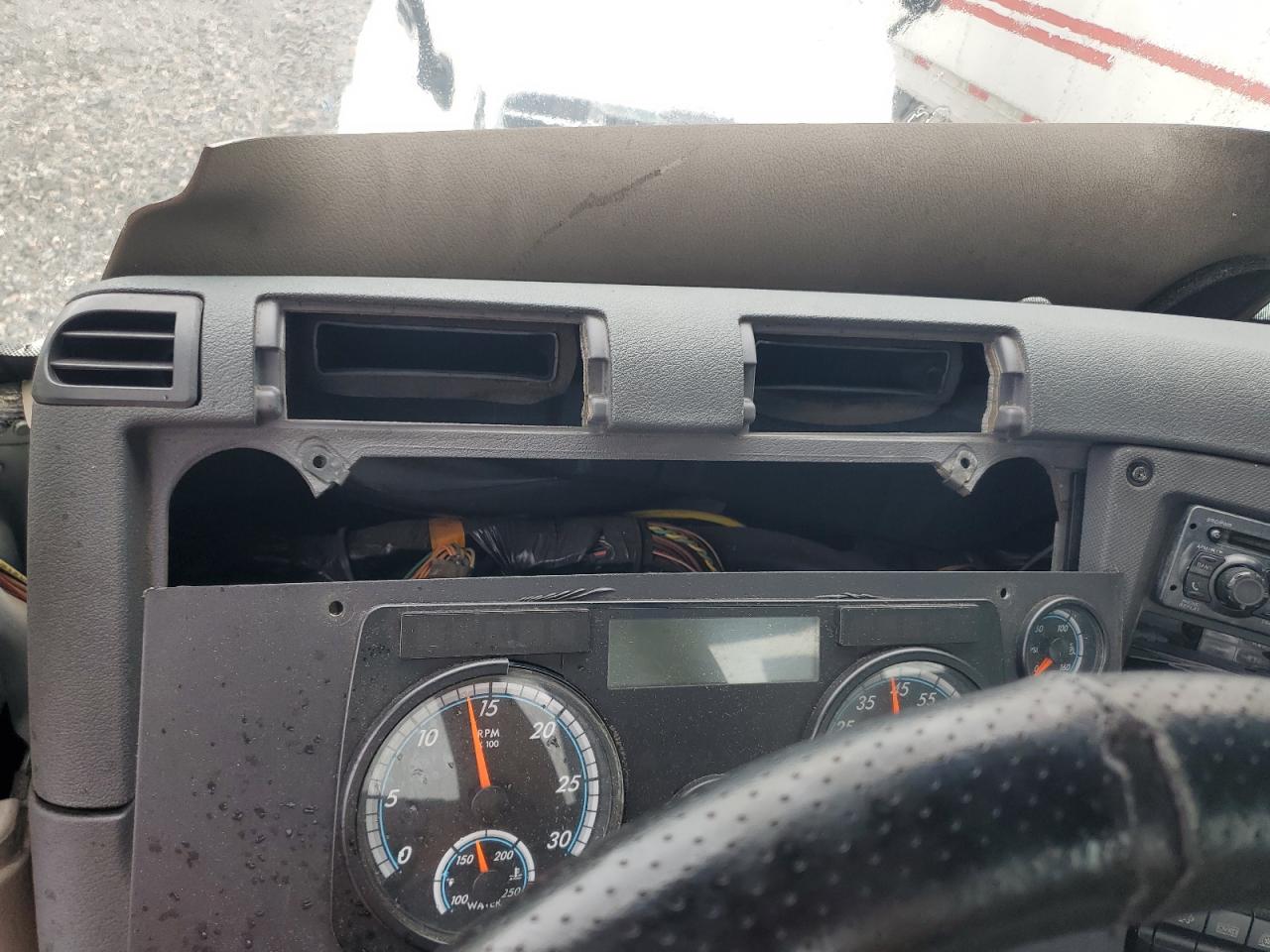 2016 FREIGHTLINER All other VIN 3AKBGADV2GSHB2532 photo 9