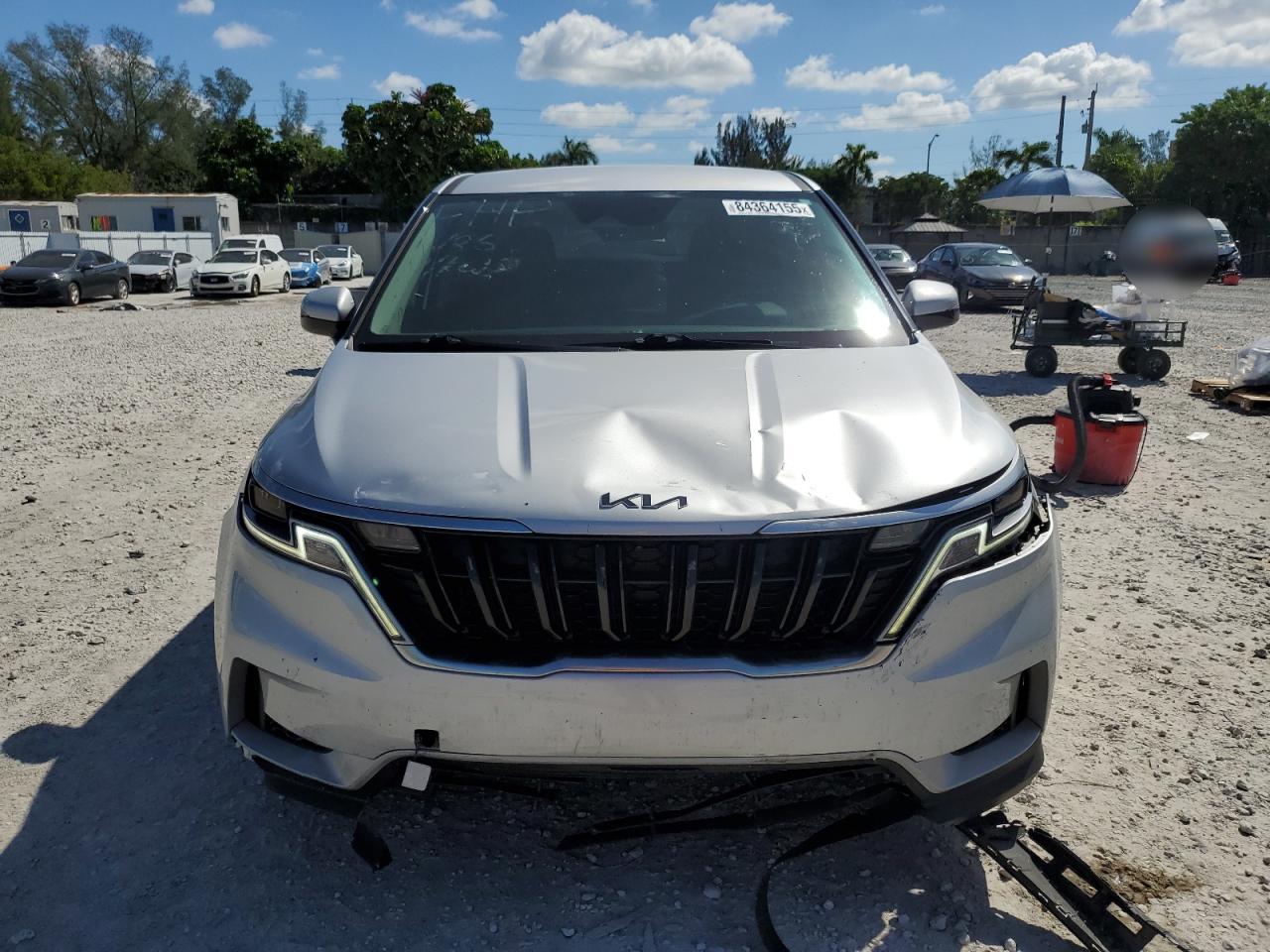 2023 Kia Carnival l VIN KNDNB4H31P6272134 photo 5