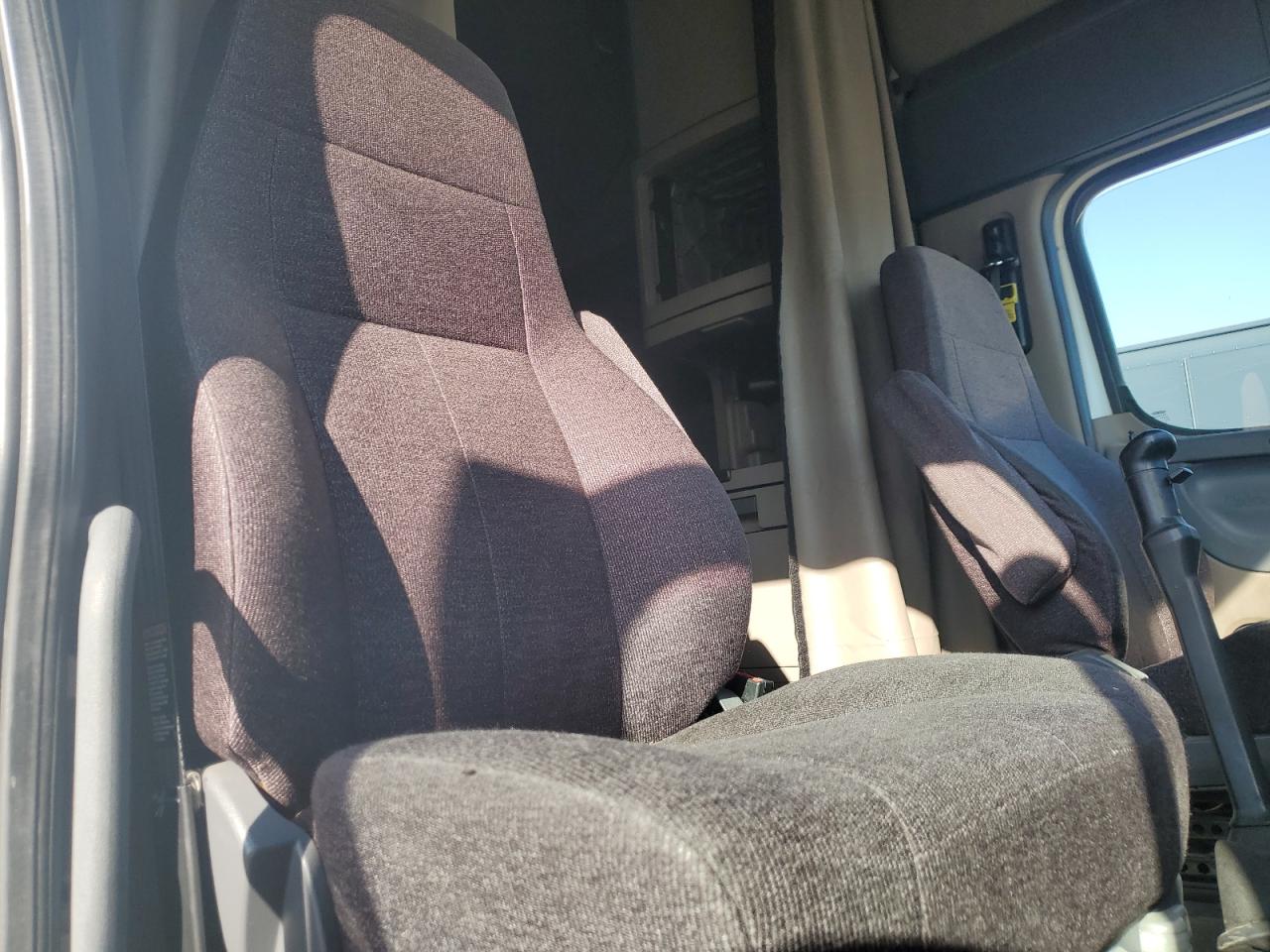 2017 FREIGHTLINER All other VIN 3AKJGLDR3HSHN2019 photo 6