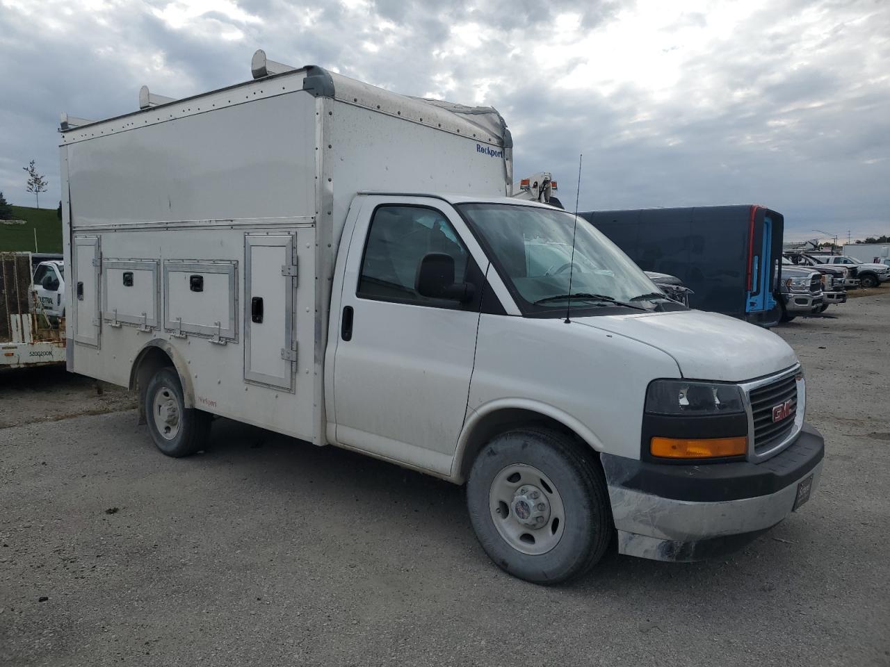 2023 GMC Savana VIN 1GD07RFP5P1122034 photo 4
