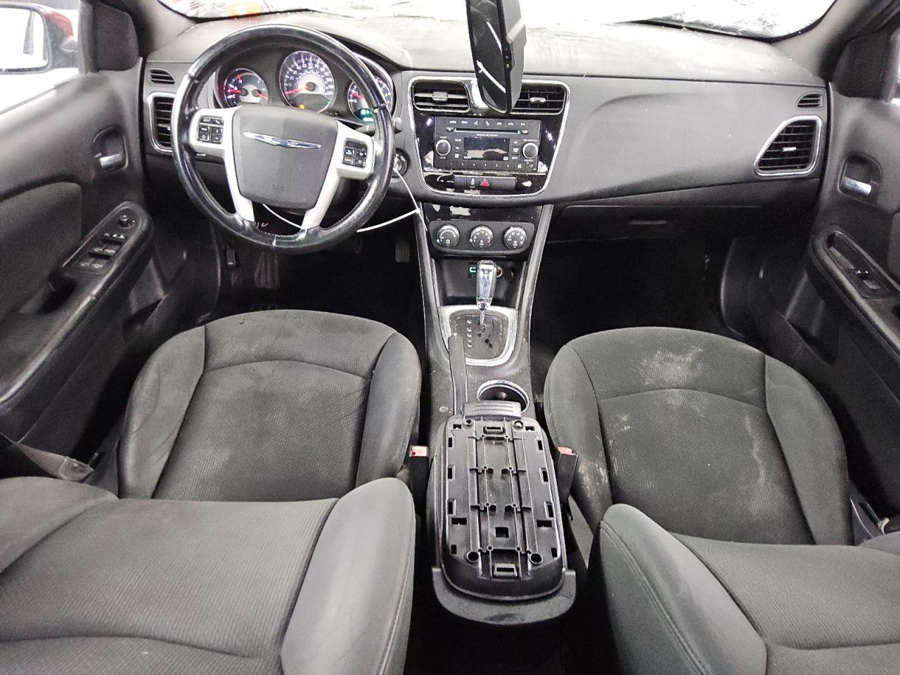 2012 Chrysler 200 VIN 1C3CCBBB2CN107111 photo 8