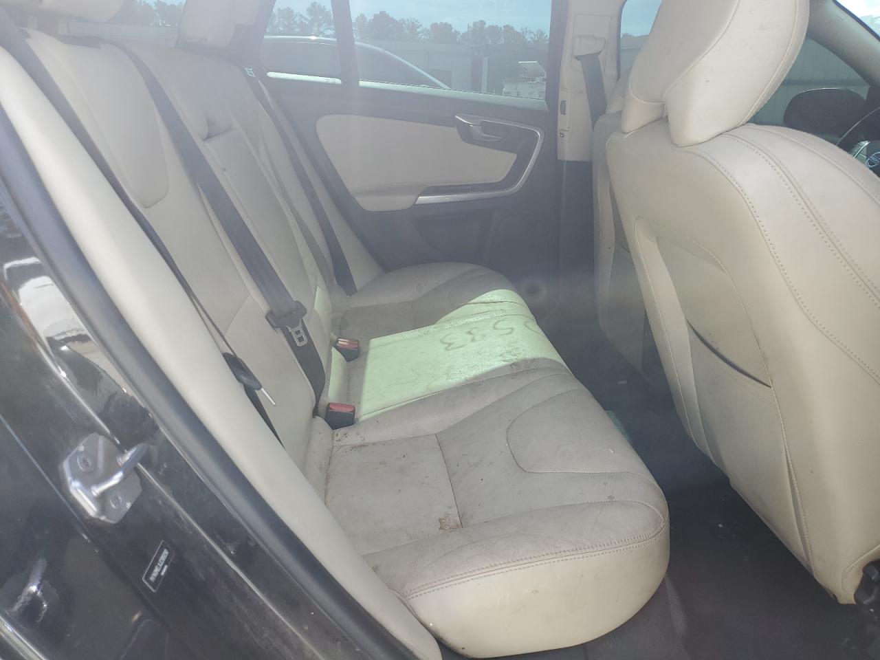 2018 Volvo V60 VIN YV140MELXJ2389290 photo 10