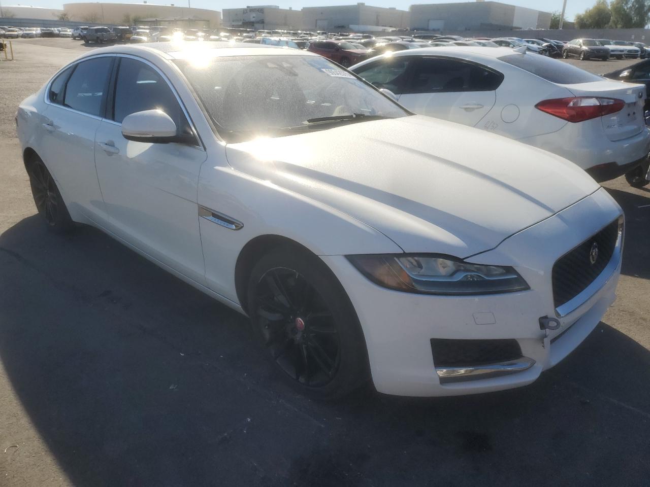 2016 Jaguar Xf VIN SAJBE4BV8GCY13557 photo 4