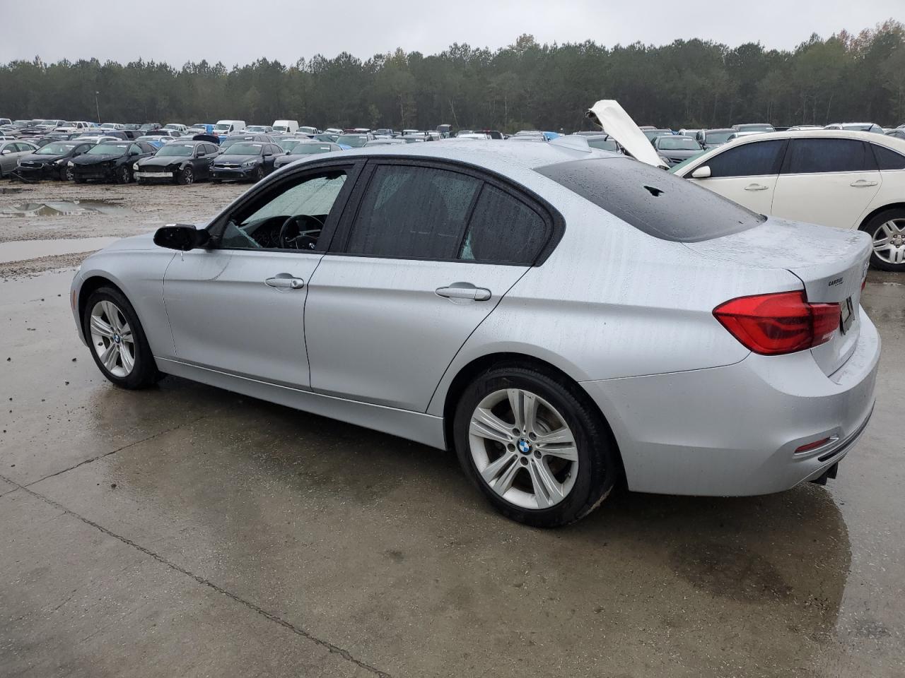 2016 BMW 3 series VIN WBA8E9G51GNT43811 photo 2