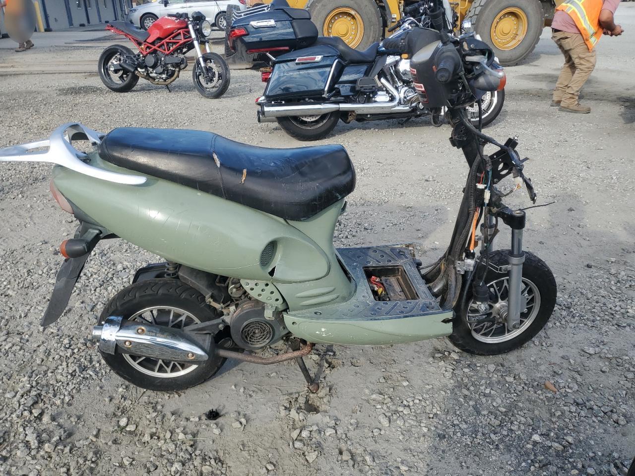 2019 OTHR Motorcycle VIN LB2GATAA0K1000267 photo 1