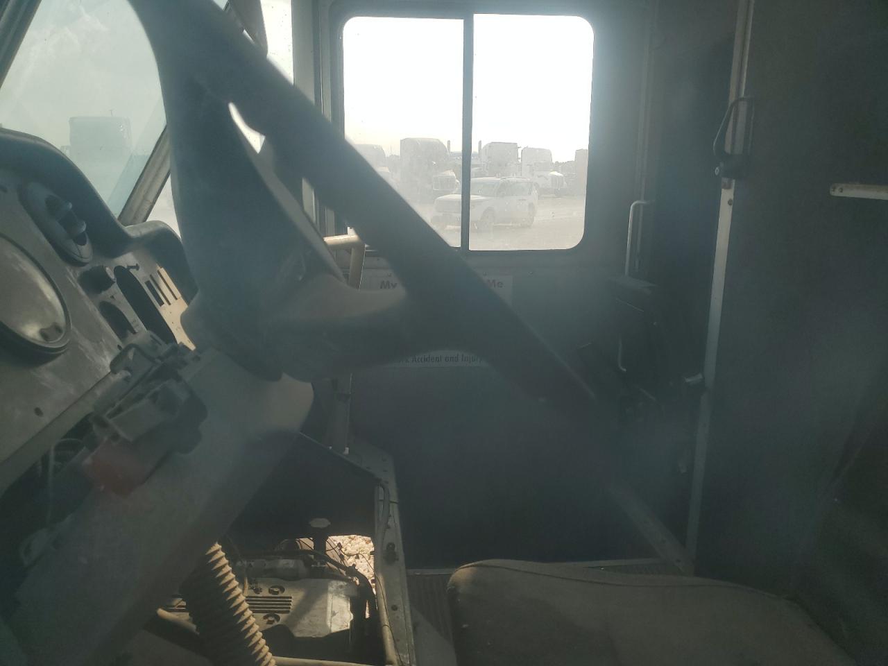 2004 FREIGHTLINER All other VIN 4UZAANBW94CM64484 photo 9