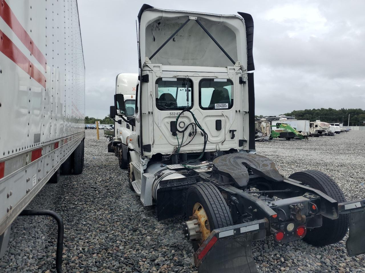 2017 FREIGHTLINER All other VIN 3AKBGADV5HSJD0486 photo 3