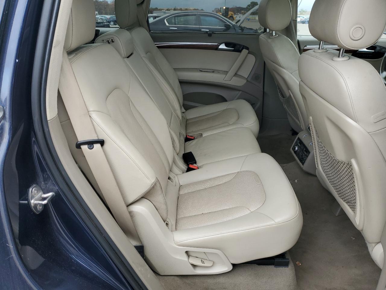 2014 Audi Q7 VIN WA1DGAFE6ED009091 photo 11