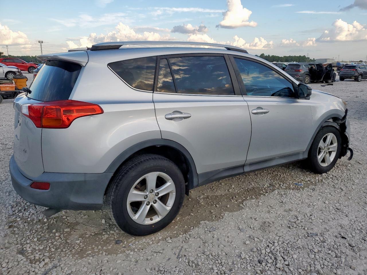 2013 Toyota Rav4 VIN 2T3ZFREV2DW054478 photo 3