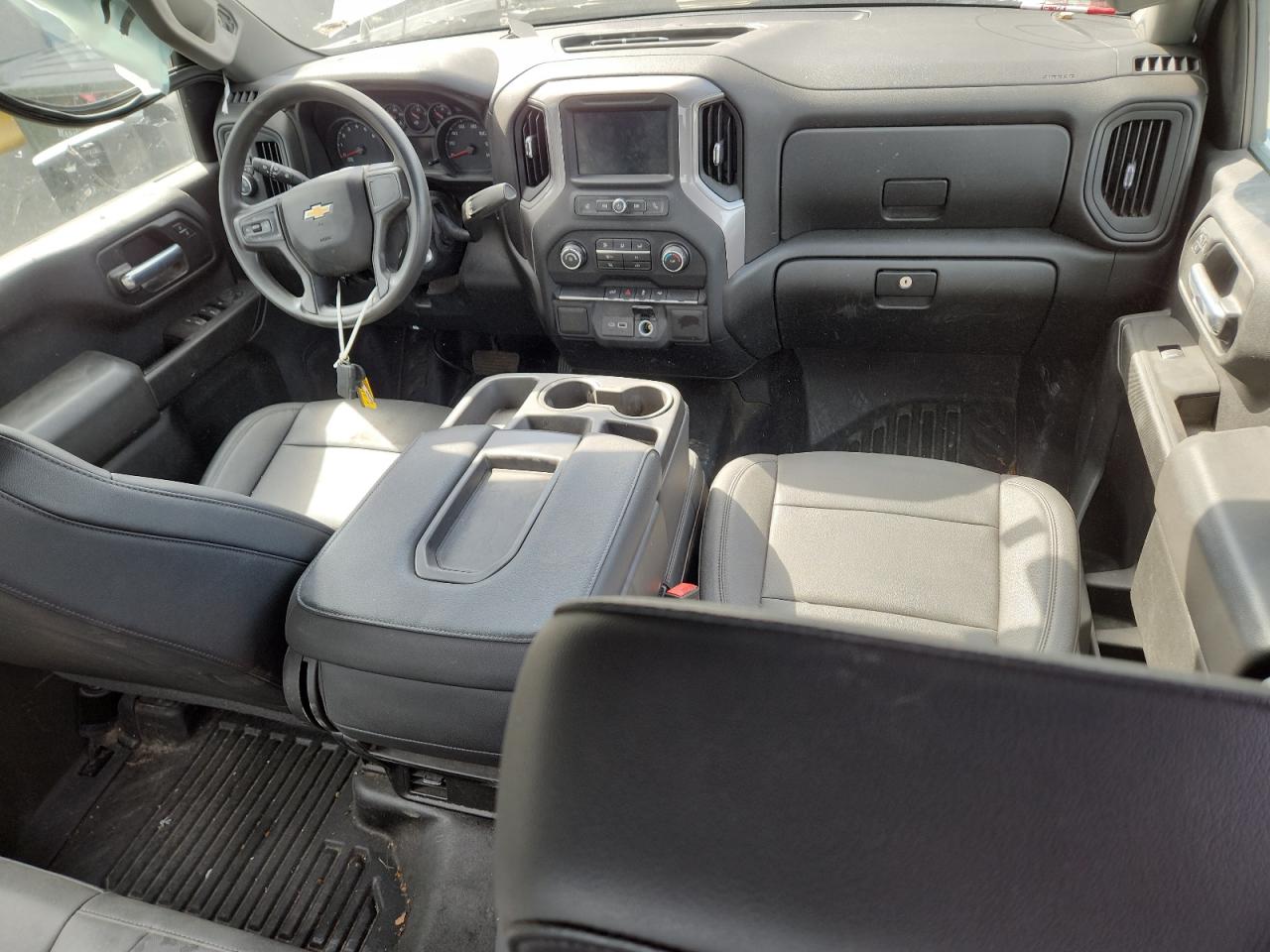 2021 Chev All models VIN 1GC5WLE75MF198704 photo 8