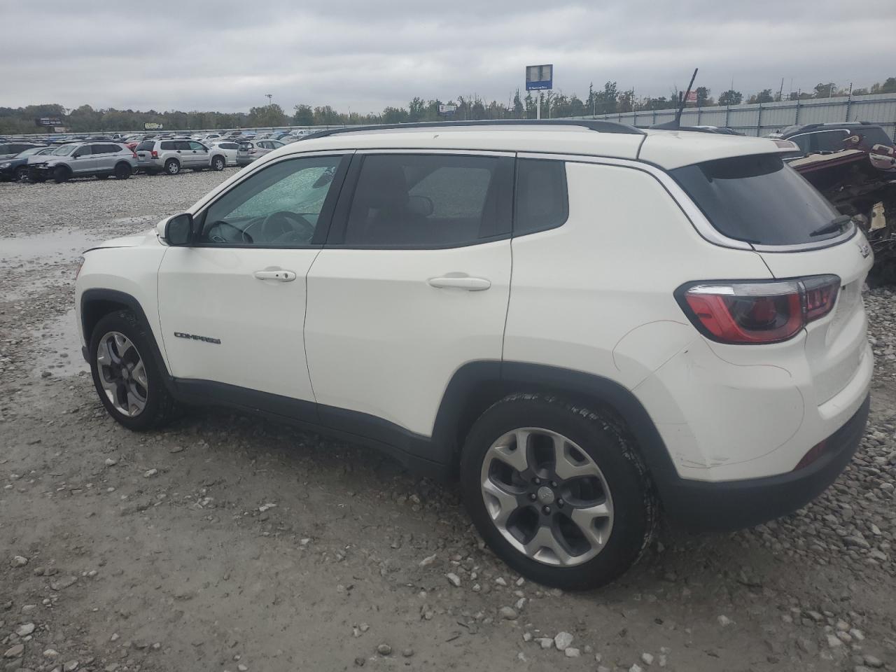 2020 Jeep Compass VIN 3C4NJCCB1LT187354 photo 2