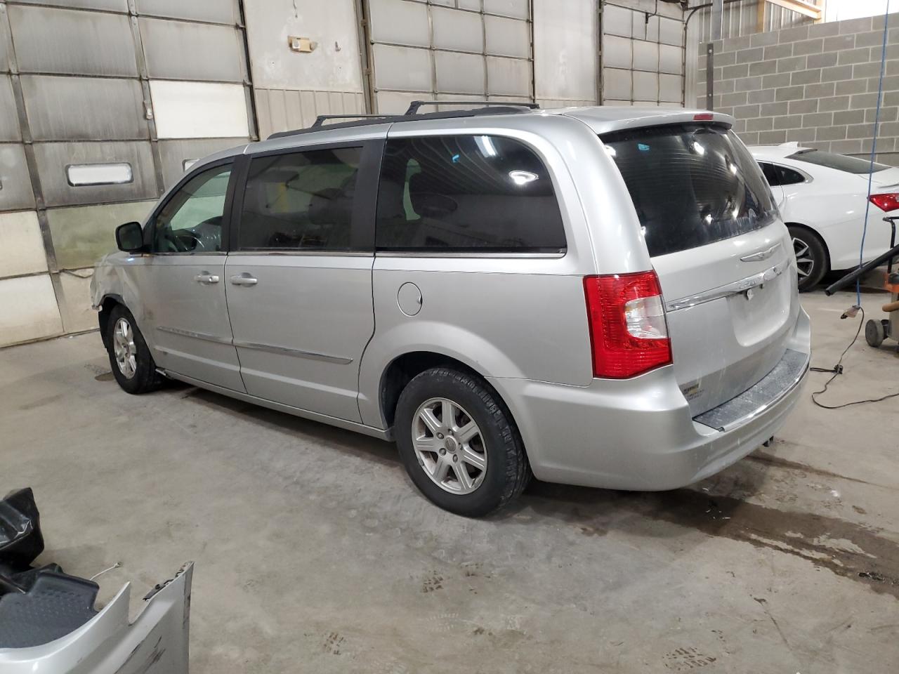 2012 Chrysler Minivan VIN 2C4RC1BG4CR381859 photo 2