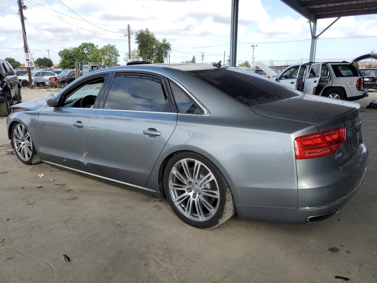 2013 Audi A8 VIN WAUR2AFD5DN006853 photo 2
