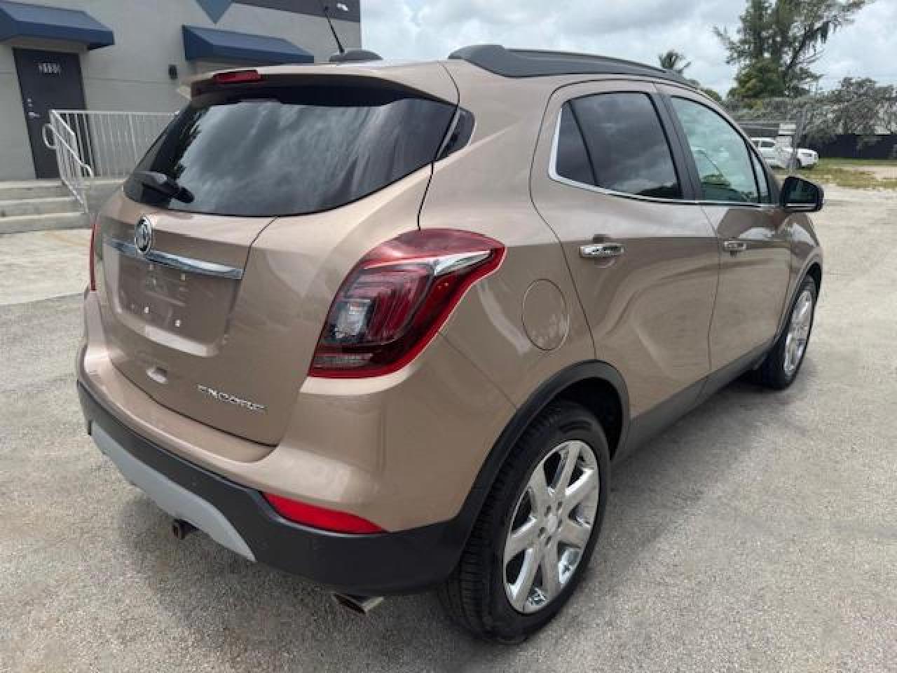 2019 Buick Encore VIN KL4CJCSM3KB734676 photo 3
