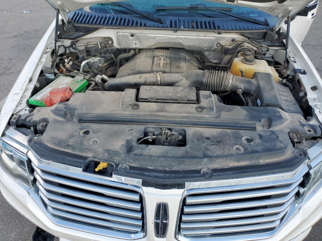 2015 Lincoln Navigator VIN 5LMJJ2JT6FEJ11307 photo 12